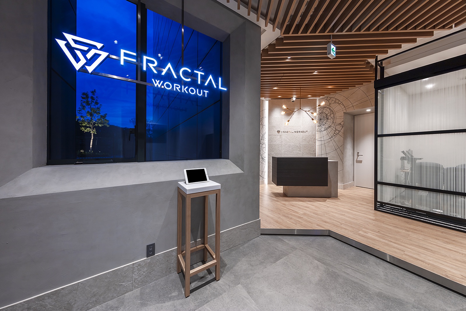 FRACTAL STYLEのエントランス
